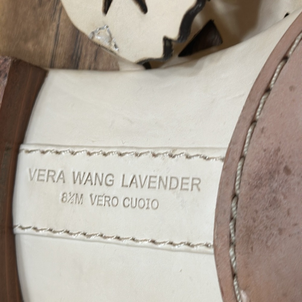 Vera Wang Lavender Cream Leather Sandals - 8 1/2 - Picture 8 of 11